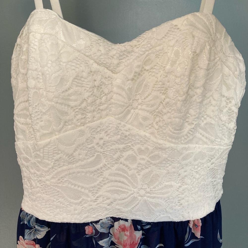 Worn once high to low dress. Perfect for summer!